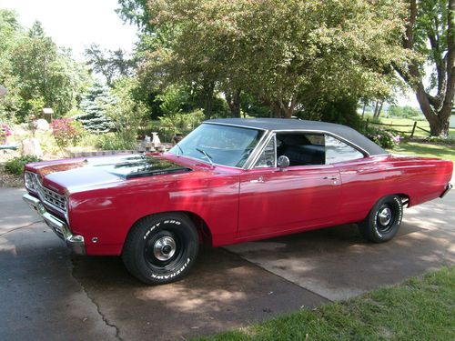 1968 plymouth roadrunner   383 ci,4 speed, frame-off restoration only 700 miles!