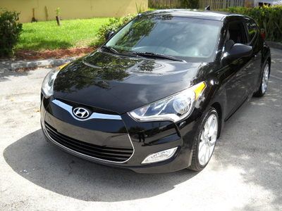 2012 hyundai veloster, fuel efficient, warranty, financing available...