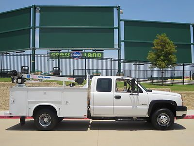 2006 chevy 3500 texas own, one owner utility bed with crane and carfax certified
