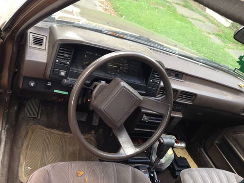 1986 toyota corolla le hatchback 4-door 1.6l ran into guardrail.