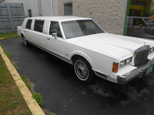 1989 lincoln town stretch limo!!  only 68k-never a livery car