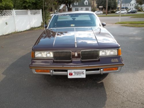1988 oldsmobile cutlass 442 / v8 / super clean / new paintand decals/ recreation