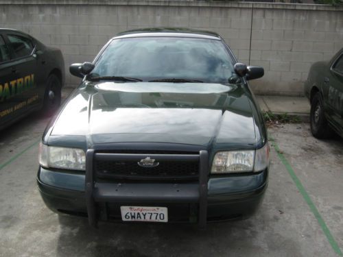 2005 ford crown victoria police interceptor sedan 4-door 4.6l