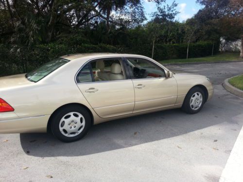 Smoke free clean low miles excellent condition florida vehicle luxury
