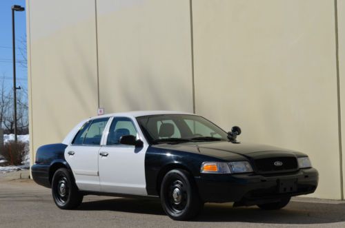 2009 ford crown victoria police interceptor - 90,000 miles! brand new trans.