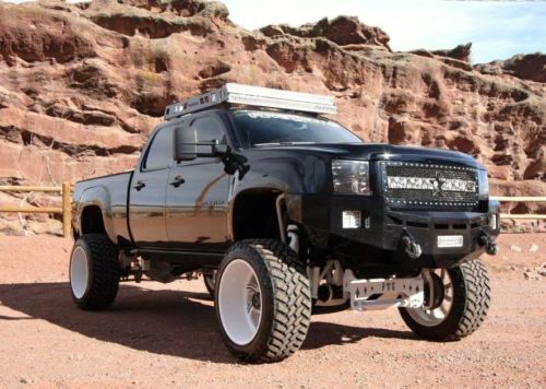 2011 gmc sierra denali 2500hd lifted sema truck