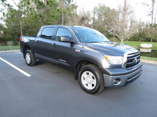 2012 toyota tundra crewmax pickup 4-door 5.7l/v8 - low mileage - tons of space