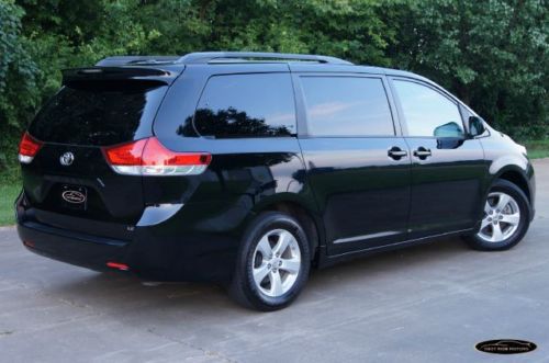 7-days no reserve &#039;11 toyota sienna le pwr doors 1-owner off lease 100%hwy miles