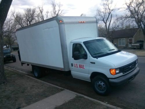 2005 ford e-450 super duty box truck with tommy gate lift, diesel 6.0l