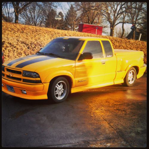 2003 s-10 extrem extended cab with low miles