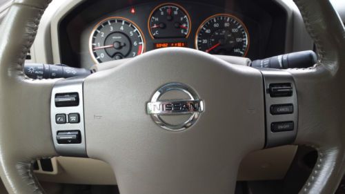 Sell used 2008 Nissan Titan LE Crew Cab Pickup 4-Door 5.6L ...