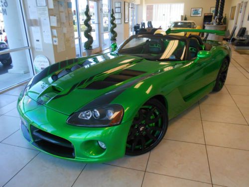 2004 dodge viper srt-10!! one of a kind!! incredible amounts of money spent! wow