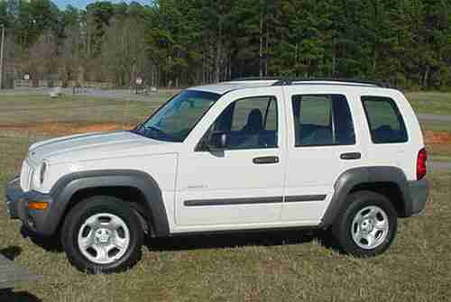 JEEP LIBERTY 04 LIMITED 3.7L V-6 RWD GOOD SOLID CLEAN VEHICLE WIFE'S CAR, image 2