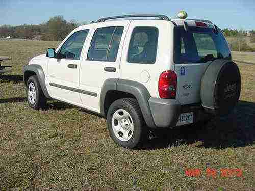 JEEP LIBERTY 04 LIMITED 3.7L V-6 RWD GOOD SOLID CLEAN VEHICLE WIFE'S CAR, image 5