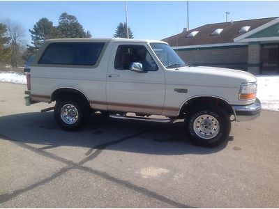 1995 ford bronco eddie bauer edition 4x4 low miles , like new