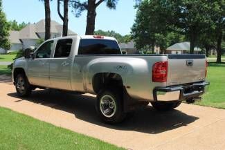 One owner  duramax diesel  moonroof  heated leather seats  perfect carfax