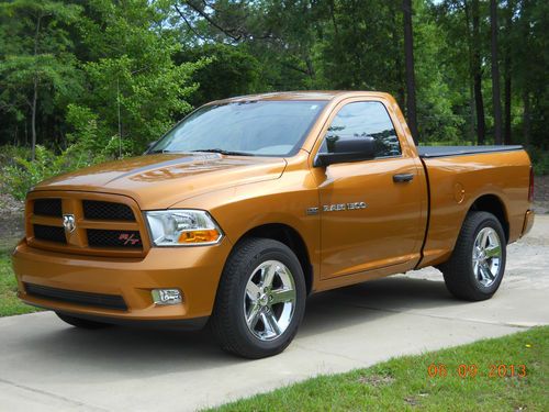 2012 dodge ram express, 5.7 hemi, reg cab, short bed