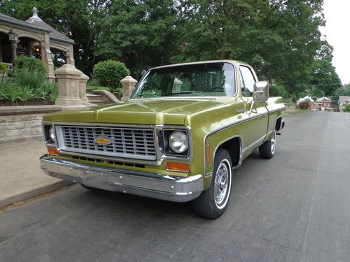 1973 chevrolet, swb, cheyenne super, one family owned, like new, the best!!