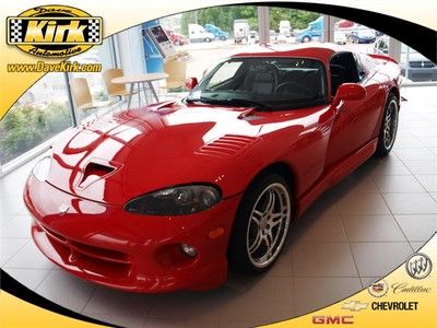 Red viper manual 6 speed v-10 8 liter gts chrome wheels leather int 450 hp rwd