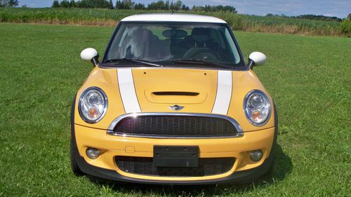 2009 mini cooper s hatchback 2-door 1.6l