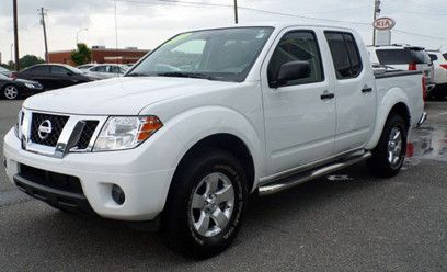 2011 nissan frontier sv crew cab pickup (utility package,truck cap,remote start)