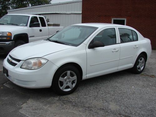 Super low miles 84k! fleet maintained! 2.2 gas auto ac perfect college commuter