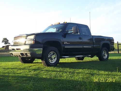 Sell used 2003 Chevy 2500HD 6.6L Duramax Diesel 4x4 ...