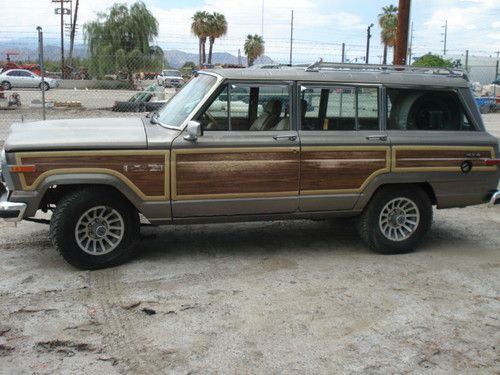 1987 jeep grand  wagoneer   low miles 76,000   no reserve   2 owners  4 wheel dr