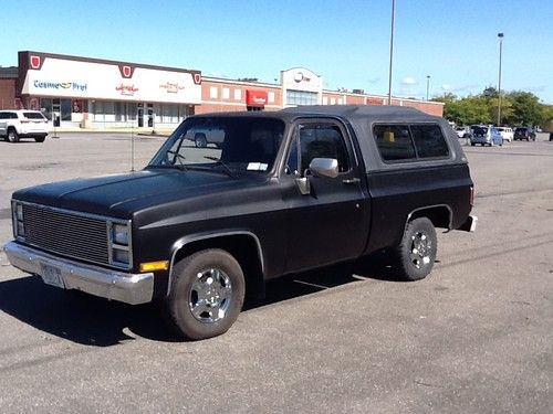Classic 1985 c-10 chevy shortbed pickup