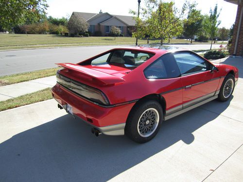 1986 pontiac fiero gt coupe 2-door 2.8l