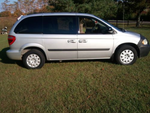 2005 chrysler town and country