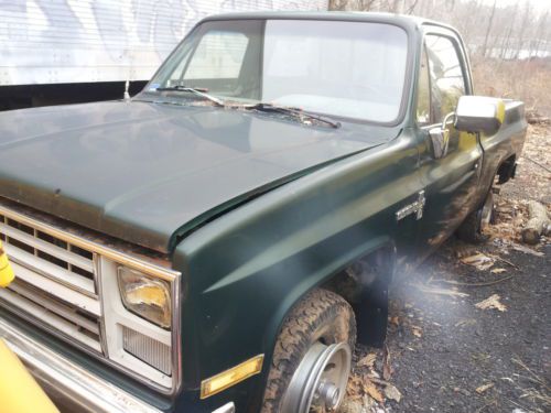 1985 chevy k10 shortbed 4wd with 7.5 fisher snowplow