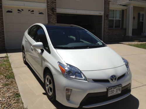 2012 toyota prius, package 4, solar panel sun roof and navigation upgrade