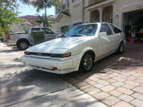 1986 toyota corolla ae86