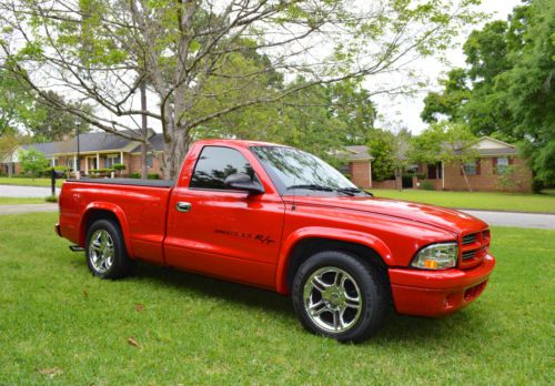 2002 dodge dakota r/t 5.9l v8 great condition low miles flame red chrome wheels!