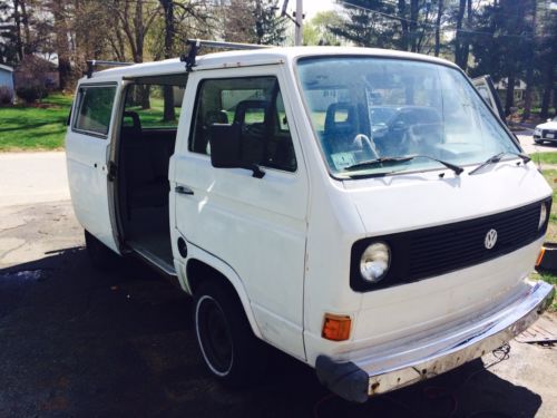 Great 1983 vw vanagon.  in great shape and up and running.