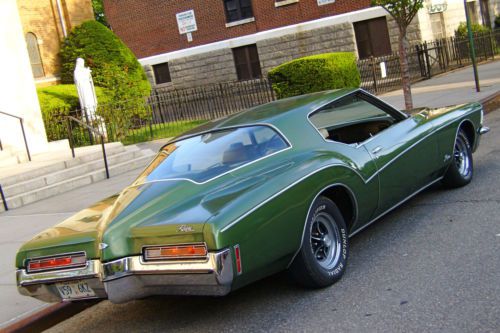 1972 buick riviera boat tail never rusted, original paint, garaged, bucket seats