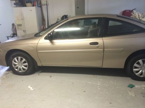 Gold chevy cavalier 2003