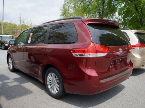 2014 toyota sienna xle