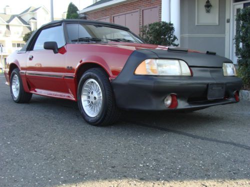 1988 mustang 5.0 convertible . low mileage !!
