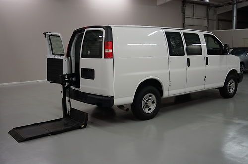 7-days only '10 chevy exp g2500 work van lift 1-owner*no reserve* make an offer!