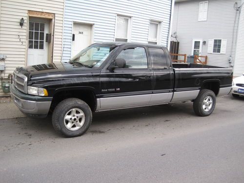 Black, reliable, and strong 1999 dodge ram 1500