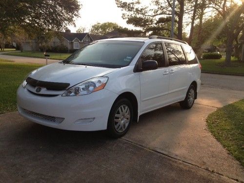 No reserve!!! 2006 toyota sienna **runs like new *cold a/c ** 3rd row seat ****
