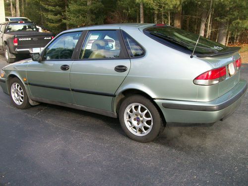 Fuel efficient light green hatchback 4 door heated leather seats 4 cyl turbo obo