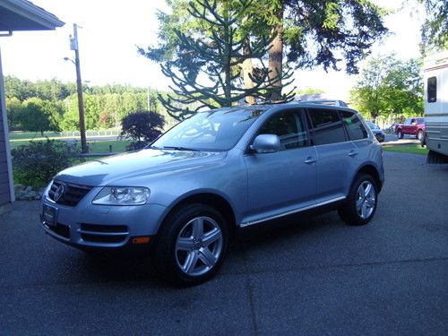 2004 volkswagen touareg v8 awd- fully loaded with every option - like new!