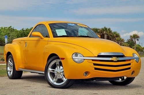 2004 chevy ssr, low miles, very clean!  free shipping!