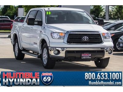 Limited tundra w/ 5.7l voice-activated navigation, leather,