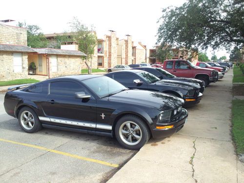2006 ford mustang base coupe 2-door 4.0l/pony package