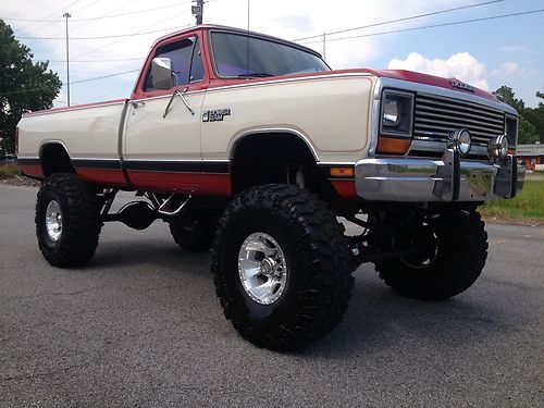 1986 dodge power wagon 150 4x4 heavy duty built, 383 big block, 14' lifted!!!!!!