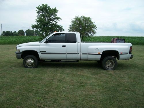 1998 dodge ram 3500 4x4 12 valve cummins nv4500 5 speed the holy grail of dodges